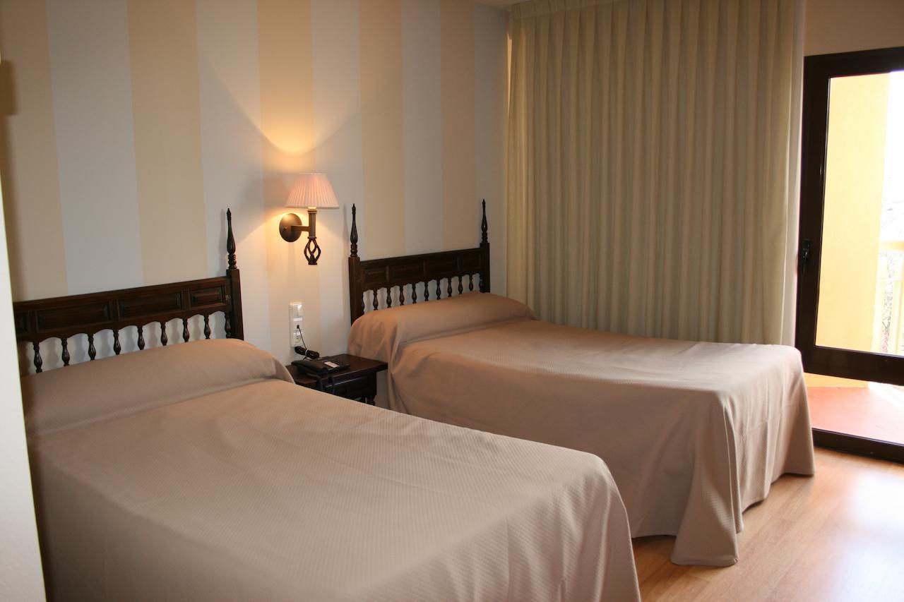 Hotel Cariñena Quarto foto